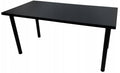 Czarne biurko gamingowe DAMING 136 x 66 cm