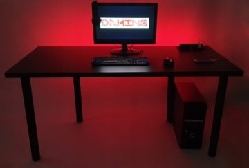 Biurko gamingowe DAMING z oświetleniem LED